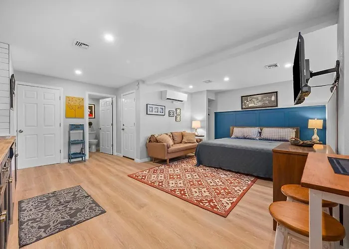 Apartment Trendy & Hip South Side Walk To Downtown *