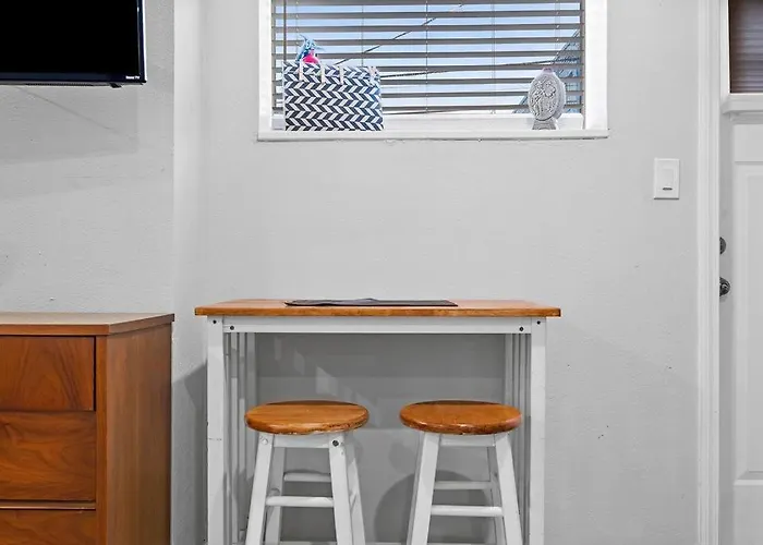 Apartment Trendy & Hip South Side Walk To Downtown *