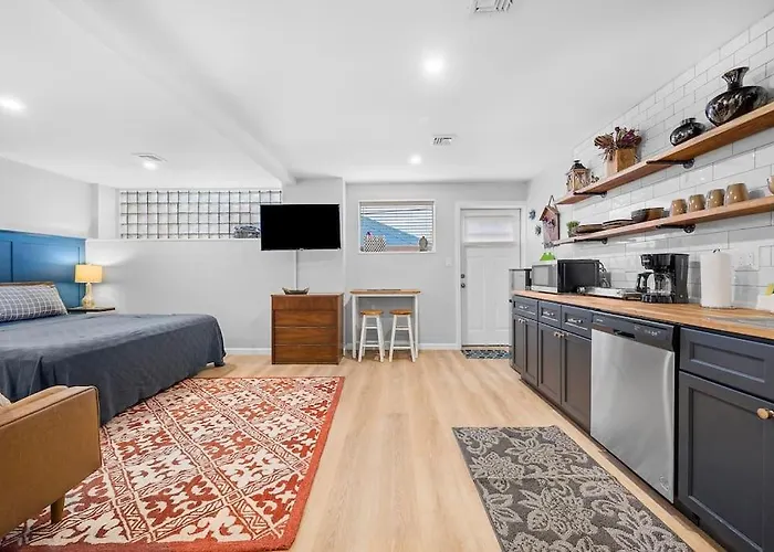 Apartment Trendy & Hip South Side Walk To Downtown Pittsburgh